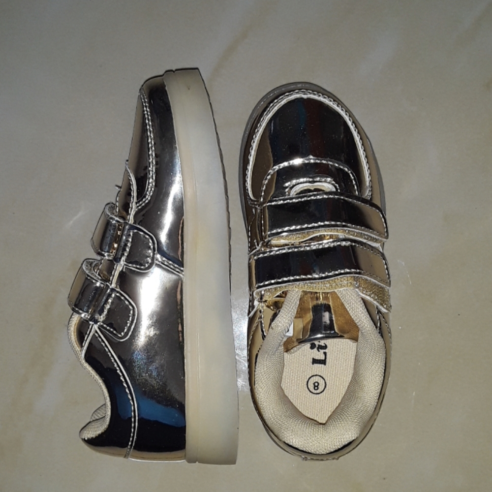 Link Kids Shoes Size 8